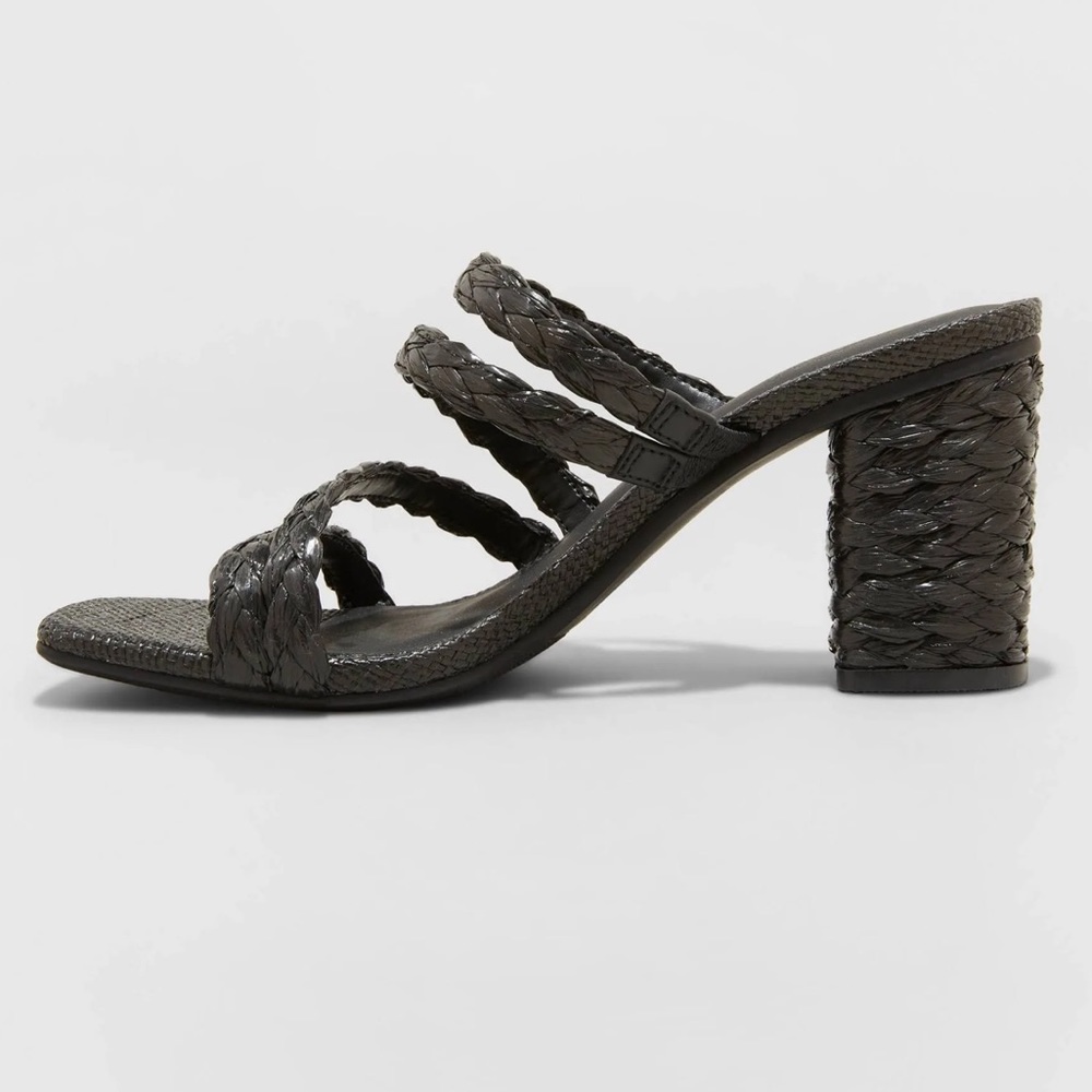 NWT black raffia sandals